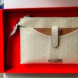 Guess brand new wristlet wallet with tags